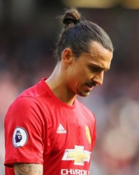  雷恩门将神勇发挥，多次扑救保住球队领先优势