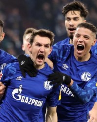  沙尔克04财政危机影响引援计划  