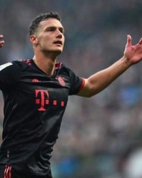  帕德博恩青年军敢打敢拼，对攻大战惜败虽败犹荣