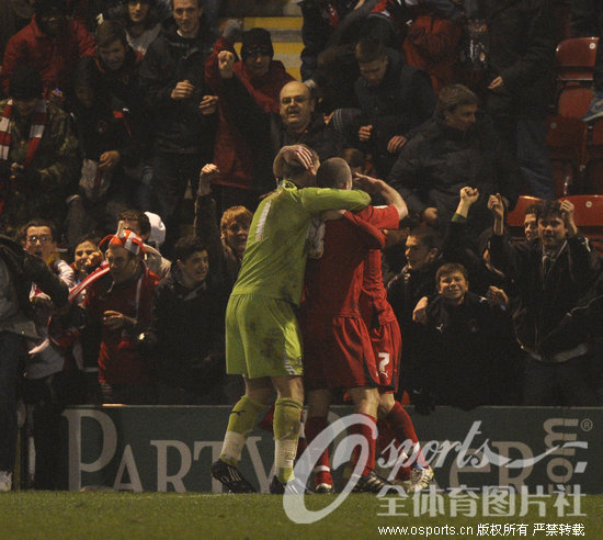  那不勒斯防线失误遭弱旅逼平  