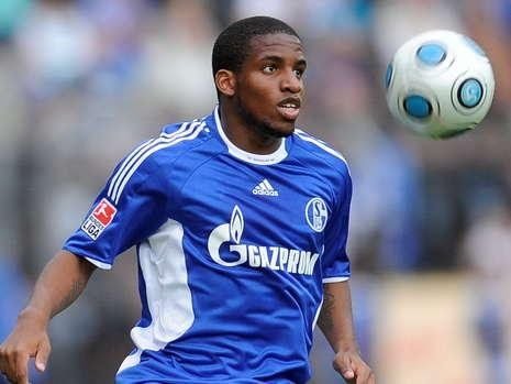  国际米兰边锋突破犀利，连续过人创造得分良机